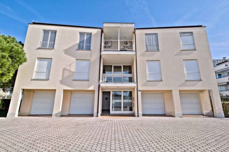 Charming apartment with patio, pool & yard | Pets are welcome — photo 4