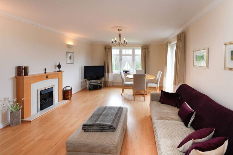 Apartment Turnberry