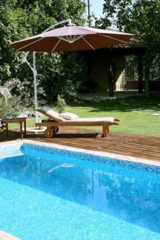 Fully equipped house with barbecue, garden & private pool | Pets are welcome — photo 3