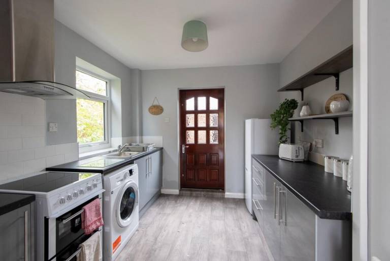 House with 2 rooms for 4 persons — photo 3