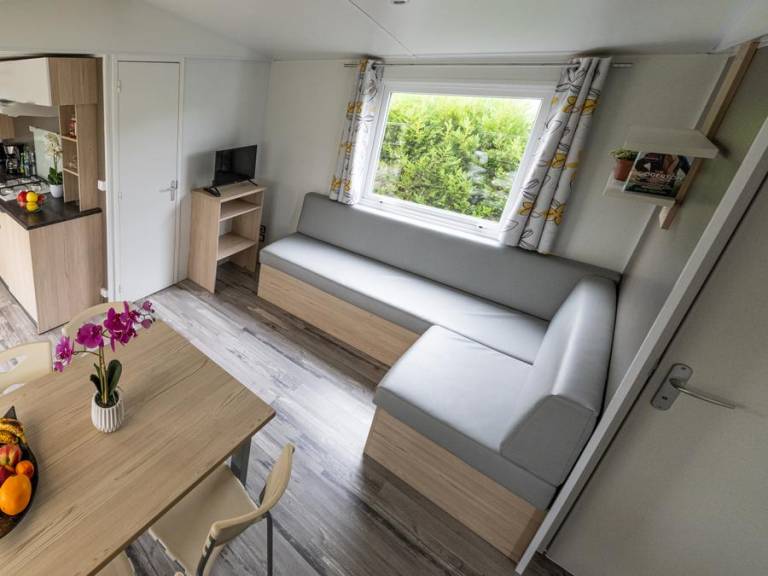 Mobile home with heated pool & terrace | Pet-friendly — photo 4