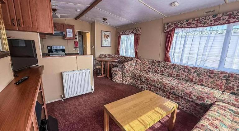 6 Berth Caravan For Hire In Hunstanton By The Beach In Norfolk Ref 13002L — photo 2