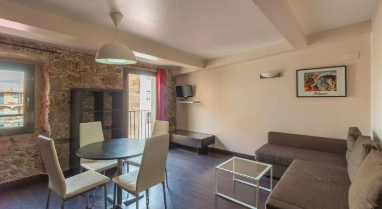 Apartment with patio | Close to Barcelona Cathedral | Pet-friendly — photo 3