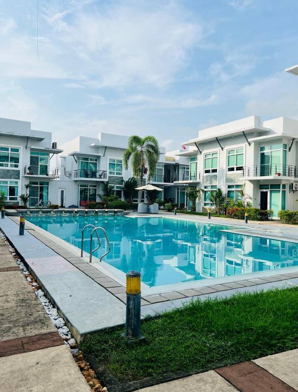 Rental apartment with pool in Olongapo