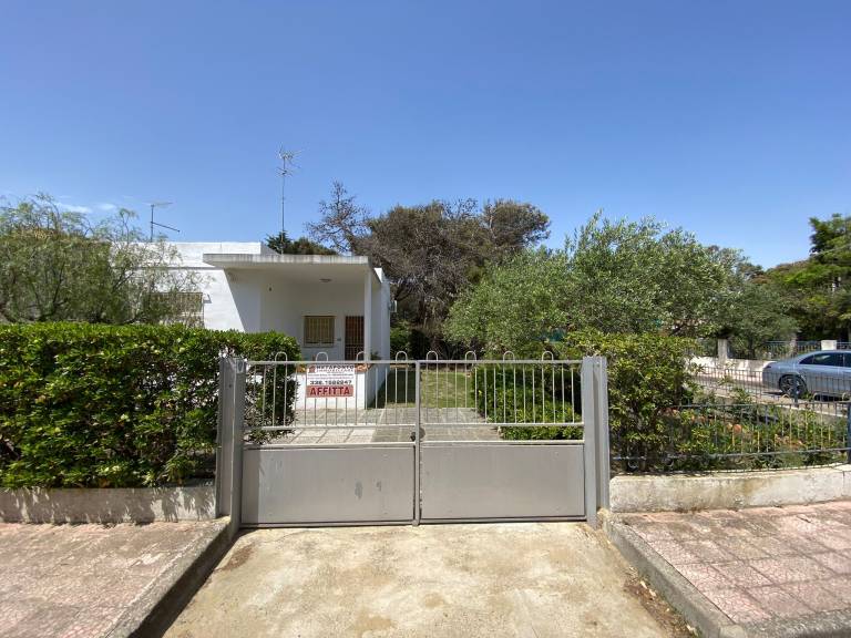Family-friendly holiday apartment with garden | Beach nearby | Dogs allowed — photo 2