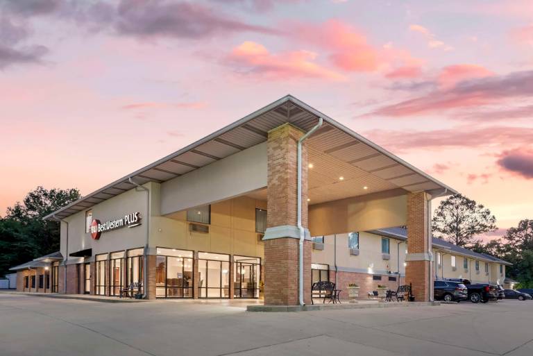 Best Western Plus Two Rivers Hotel & Suites in Demopolis, AL