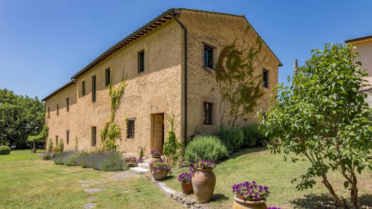 Child-friendly villa with BBQ, private pool & yard | Garden view | Dogs allowed — photo 4