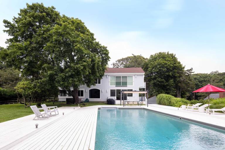 Summerwood by Rove Travel Home w Pool & Hot Tub