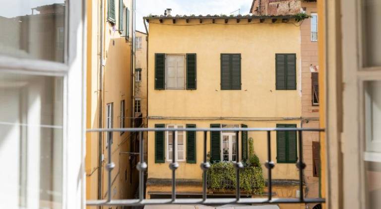 Apartment | Next to Lucca Cathedral — photo 4
