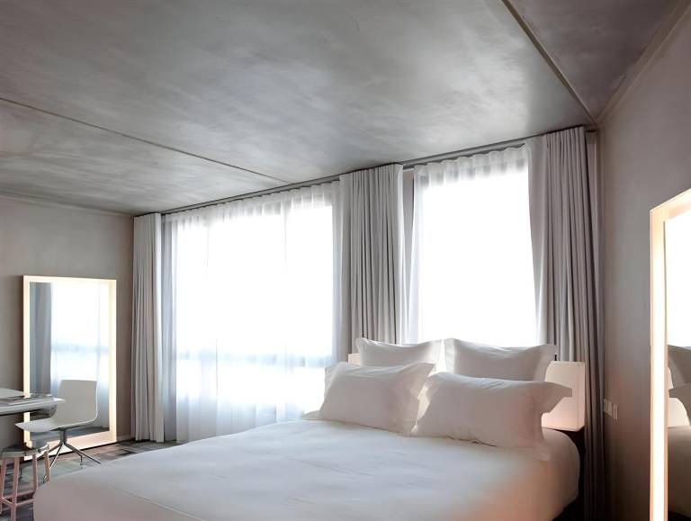 Serviced apartment with patio | Close to Bordeaux Cathedral in Bordeaux