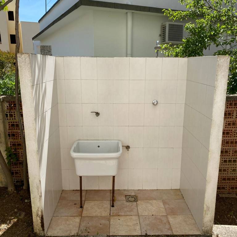 Holiday apartment with yard — photo 3