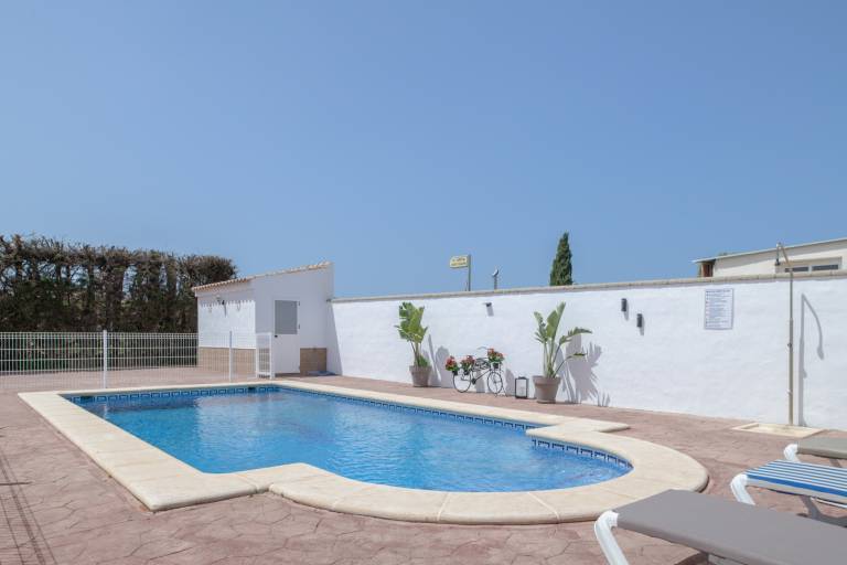 Villa with patio, pool & yard — photo 2
