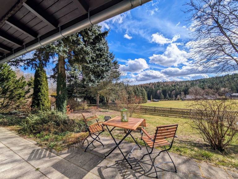House with yard, patio & barbecue | Nature view — photo 2