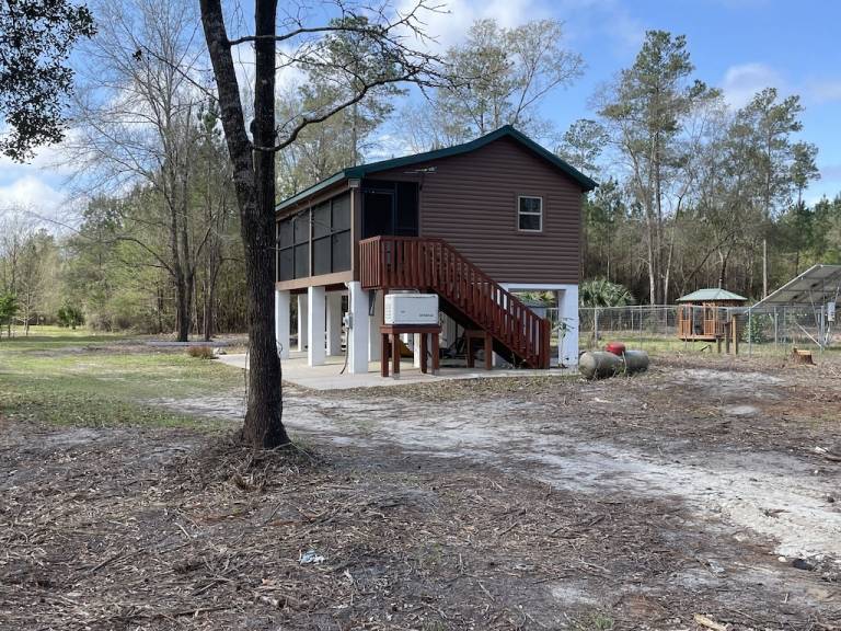 Cabin  Crawfordville
