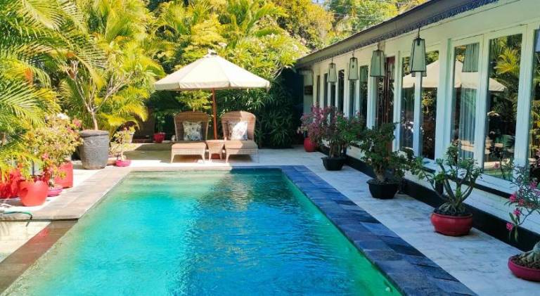 120 m&sup2; Villa