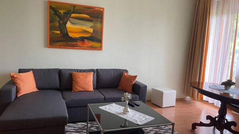Apartman Üröm