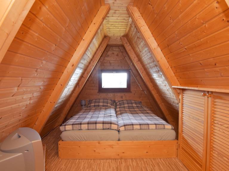 Vacation home with sauna, yard & BBQ | Pets allowed — photo 3