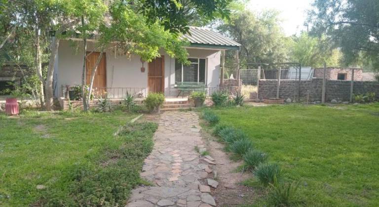 Holiday apartment with BBQ, private pool & yard — photo 4