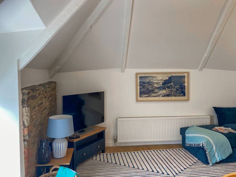 Child-friendly beautiful cottage | River view | Pets allowed — photo 3