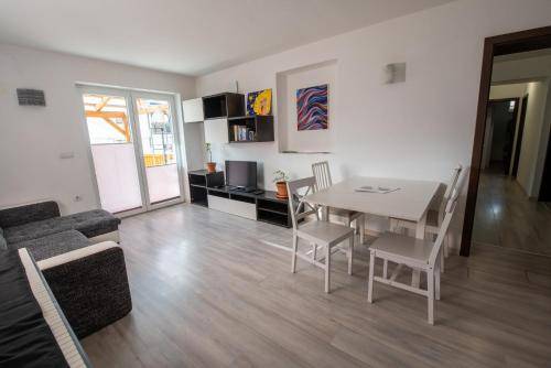 Apartma Puštal