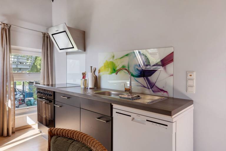 Child-friendly beautiful holiday apartment with fast internet, terrace & yard | Garden view | Suitable for remote work | Pets are welcome — photo 5
