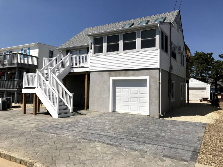 House  Tuckerton