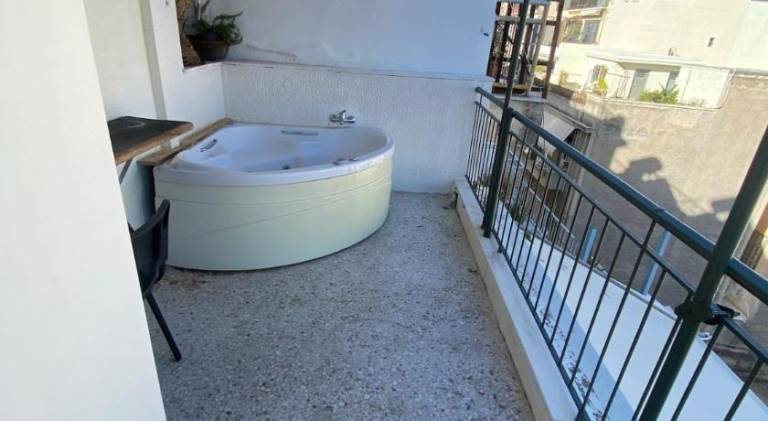 Rental apartment with jacuzzi & patio | Near Acropolis of Athens — photo 5