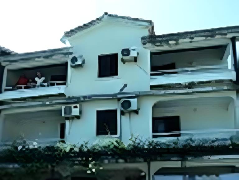 Apartment with patio | Pets allowed in Budva