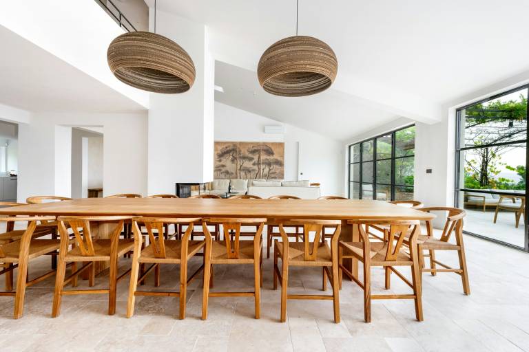 Child-friendly spacious house with yard, private pool & grill | Perfect for remote work | Pet-friendly — photo 3
