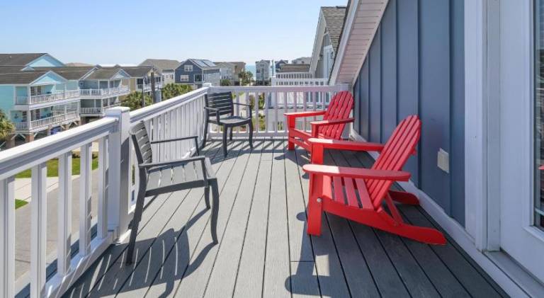 Vacation home with pool — photo 4