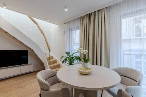 Charming apartment with patio | Close to Market Square | Dogs allowed in Wroclaw