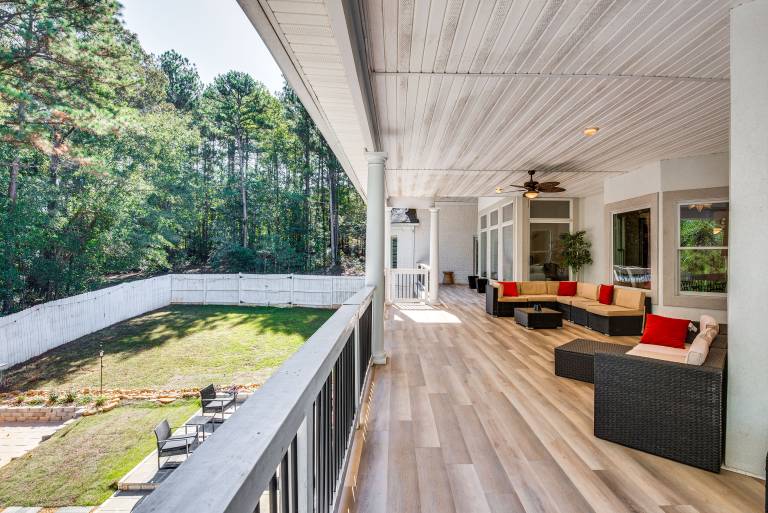 Theater Room + Gazebo: Luxury Retreat in Ellenwood — photo 2
