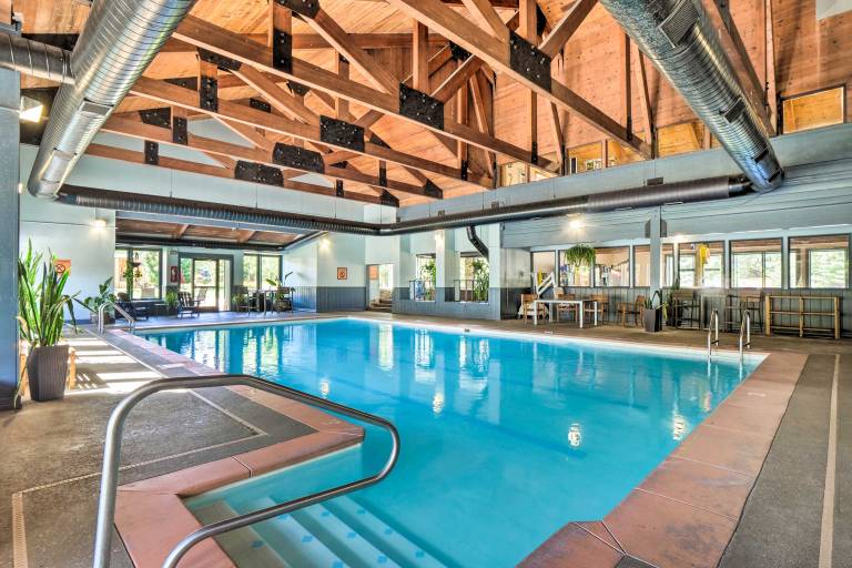 4 Mi to Slopes! Breck Mtn Base w/ Hot Tub Access — photo 4