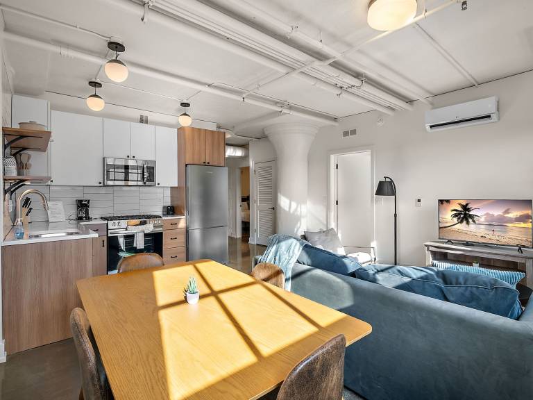 CozySuites NLG w pool bowling alley sauna 23
