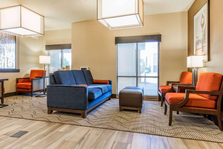 Comfort Suites Fairview Heights - St Louis — photo 2