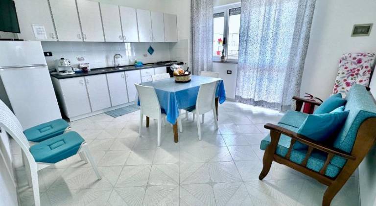 Holiday apartment with patio & hot tub | Close to the beach | Pets allowed — photo 4