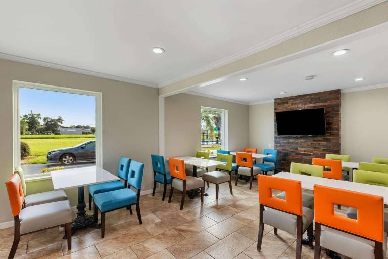 Days Inn by Wyndham Savannah Gateway I-95 — photo 5