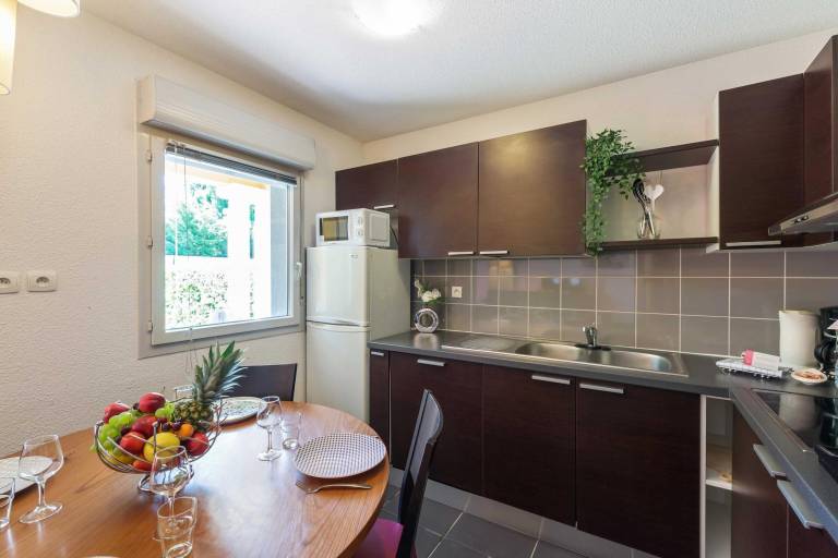 Serviced apartment with terrace, garden & pool | Perfect for remote work | Dogs allowed — photo 4