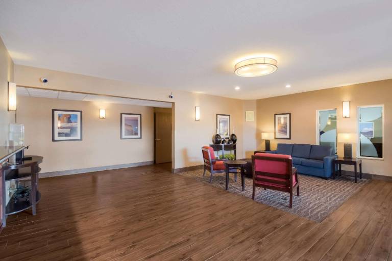 Comfort Inn Fort Morgan — photo 3