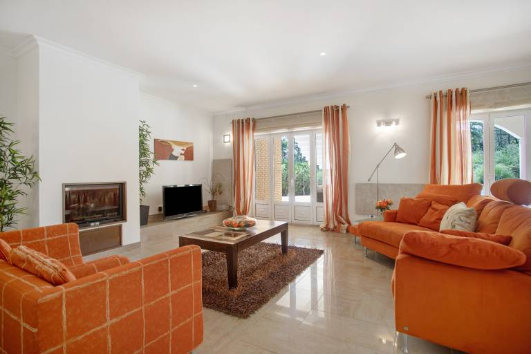 Villa with private pool, garden & patio | Garden view — photo 4