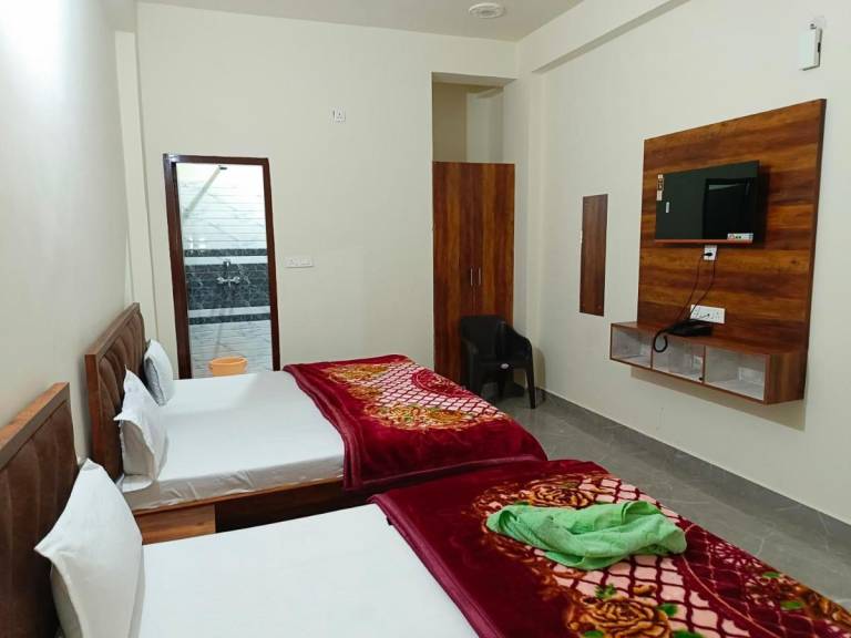 Bed and breakfast  Mathura