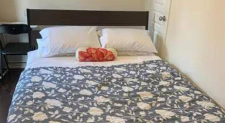 Comfortable Room with Free Parking in Brampton, ON