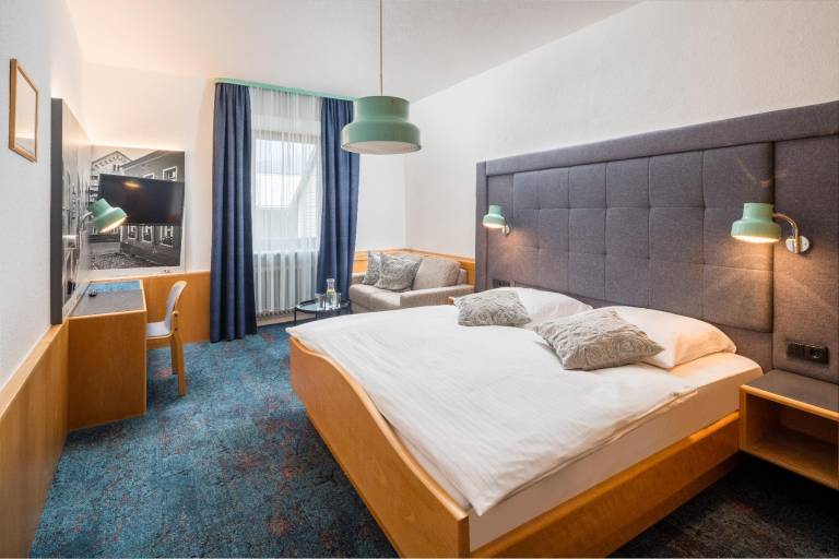  mit Hund in Neukirchen beim Heiligen Blut f&uuml;r max.  Personen