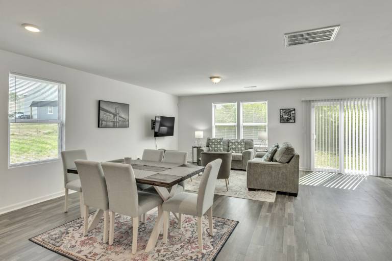 Vacation home with terrace & garden — photo 4