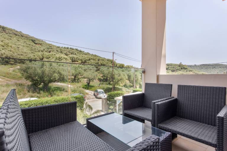 Villa Dionysia Studio S4 Apartment with Shared Pool & Wi-Fi — photo 3