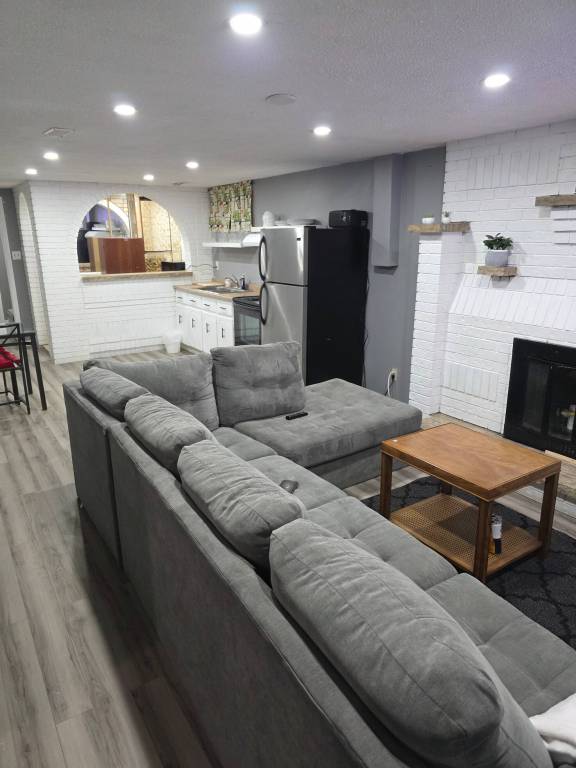 Vacation home with yard — photo 2