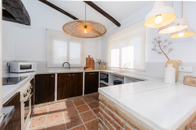 Villa with terrace, private pool & yard | Mountain view | Pet-friendly — photo 4