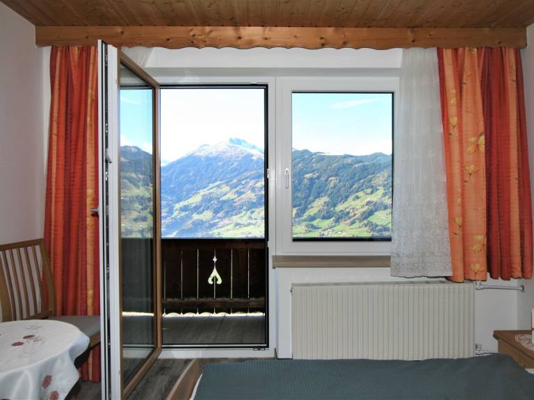 Ferienwohnung in Hart im Zillertal, Bruck am Ziller für max. 10 Gäste - Hunde willkommen