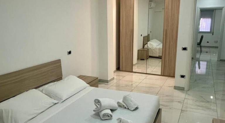 Vacation home with jacuzzi — photo 3