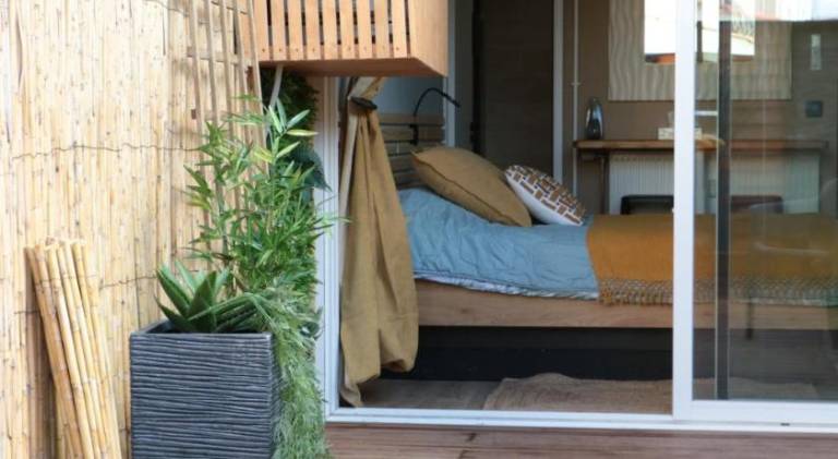 Apartment with patio — photo 4